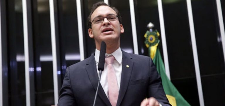 44096,uldurico-junior-diz-que-acao-contra-temer-deveria-avancar-sem-votacao-nem-deveria-discutir-3